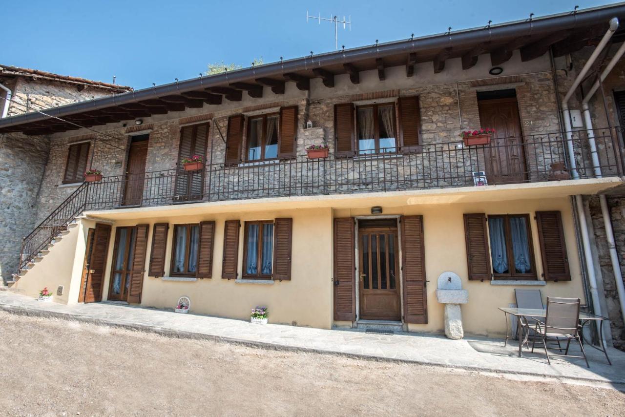 B&B La Corte And Home Restaurant - Free Parking - 10 Minutes To The Lake And Centre Como Kültér fotó
