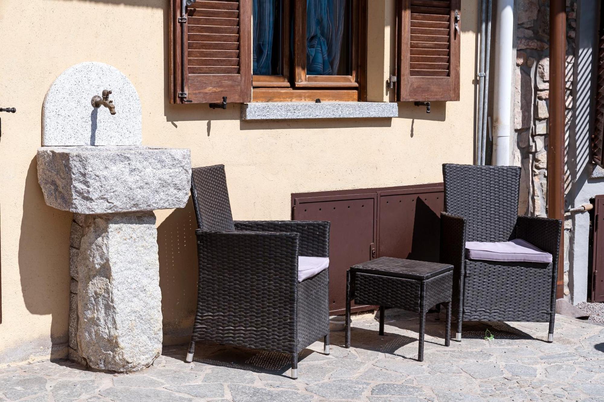 B&B La Corte And Home Restaurant - Free Parking - 10 Minutes To The Lake And Centre Como Kültér fotó