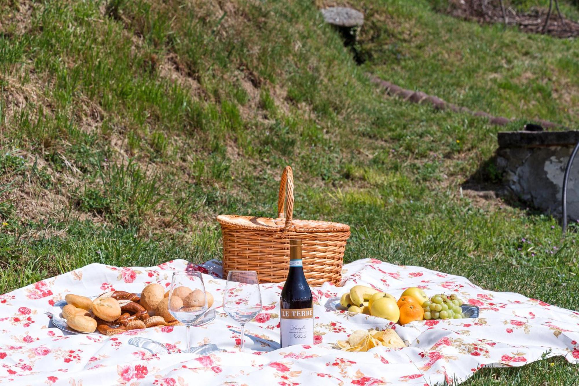 B&B La Corte And Home Restaurant - Free Parking - 10 Minutes To The Lake And Centre Como Kültér fotó
