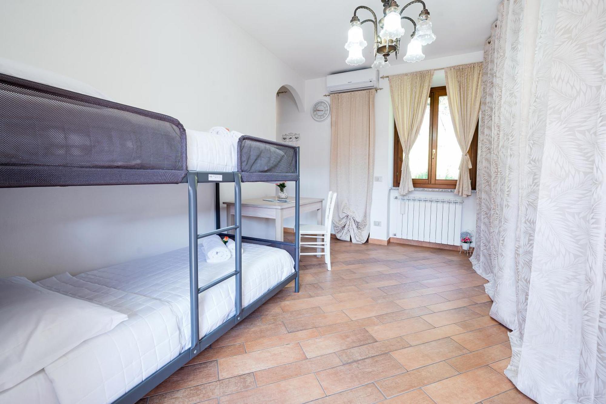 B&B La Corte And Home Restaurant - Free Parking - 10 Minutes To The Lake And Centre Como Kültér fotó
