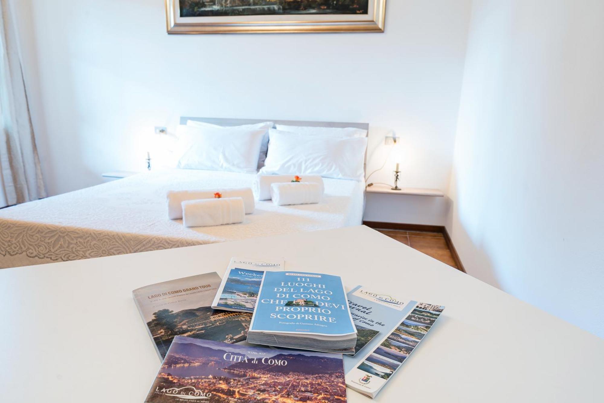 B&B La Corte And Home Restaurant - Free Parking - 10 Minutes To The Lake And Centre Como Kültér fotó