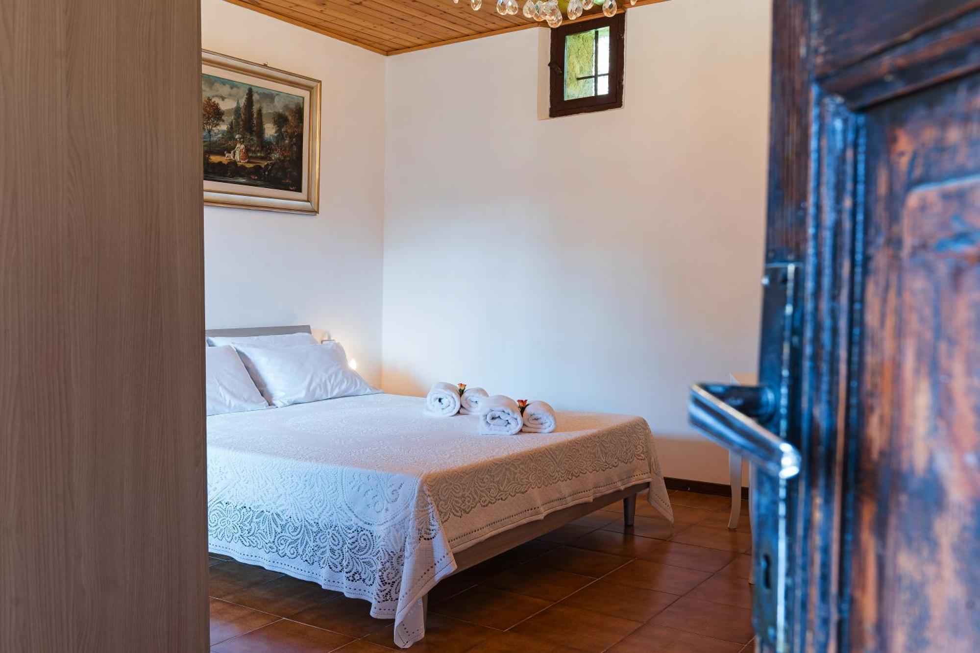 B&B La Corte And Home Restaurant - Free Parking - 10 Minutes To The Lake And Centre Como Kültér fotó