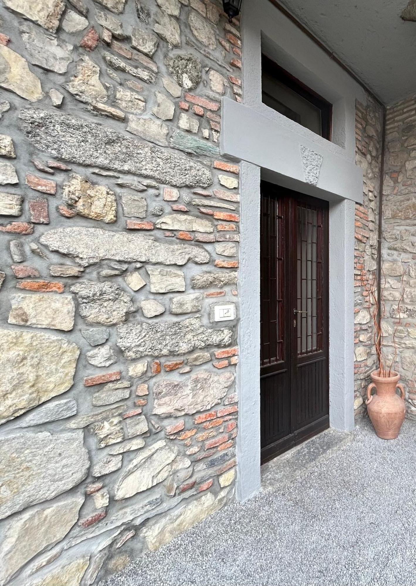 B&B La Corte And Home Restaurant - Free Parking - 10 Minutes To The Lake And Centre Como Kültér fotó