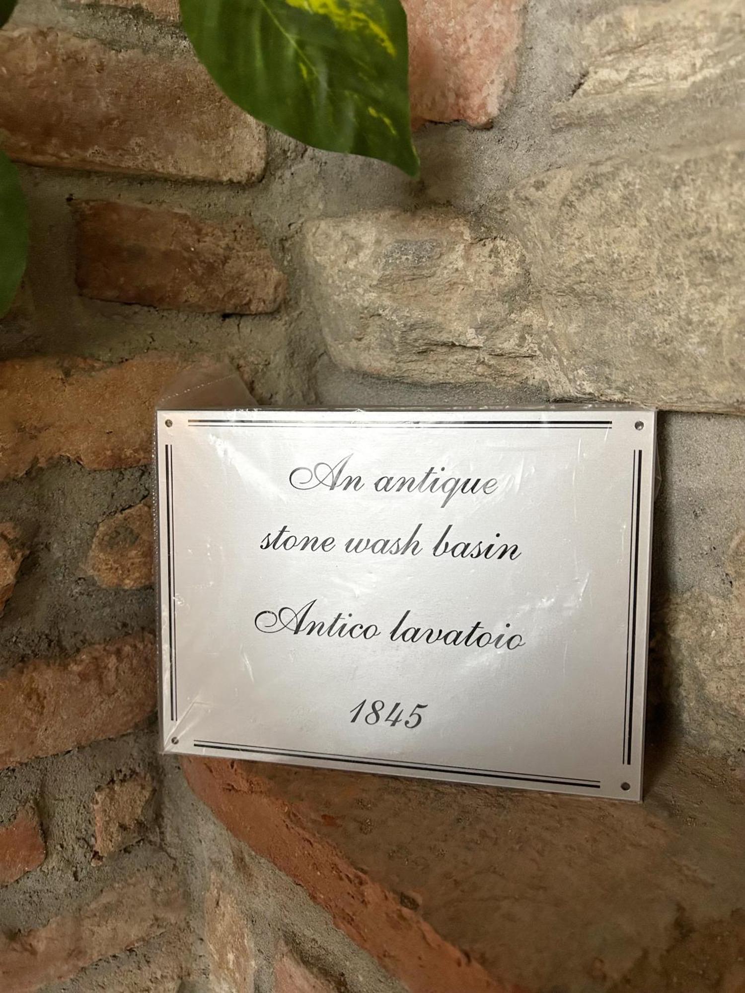 B&B La Corte And Home Restaurant - Free Parking - 10 Minutes To The Lake And Centre Como Kültér fotó